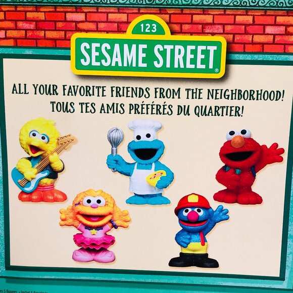 Sesame Street Neighborhood Friends 5 Figures Plus 1 Extra Elmo Figure Brand New - Picture 11 of 16